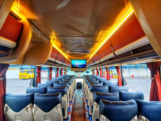 Big bus Pariwisata 52 seat