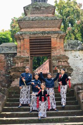 foto baju adat jawa di kota gede