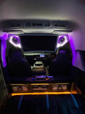 Inteiror hiace commuter 
